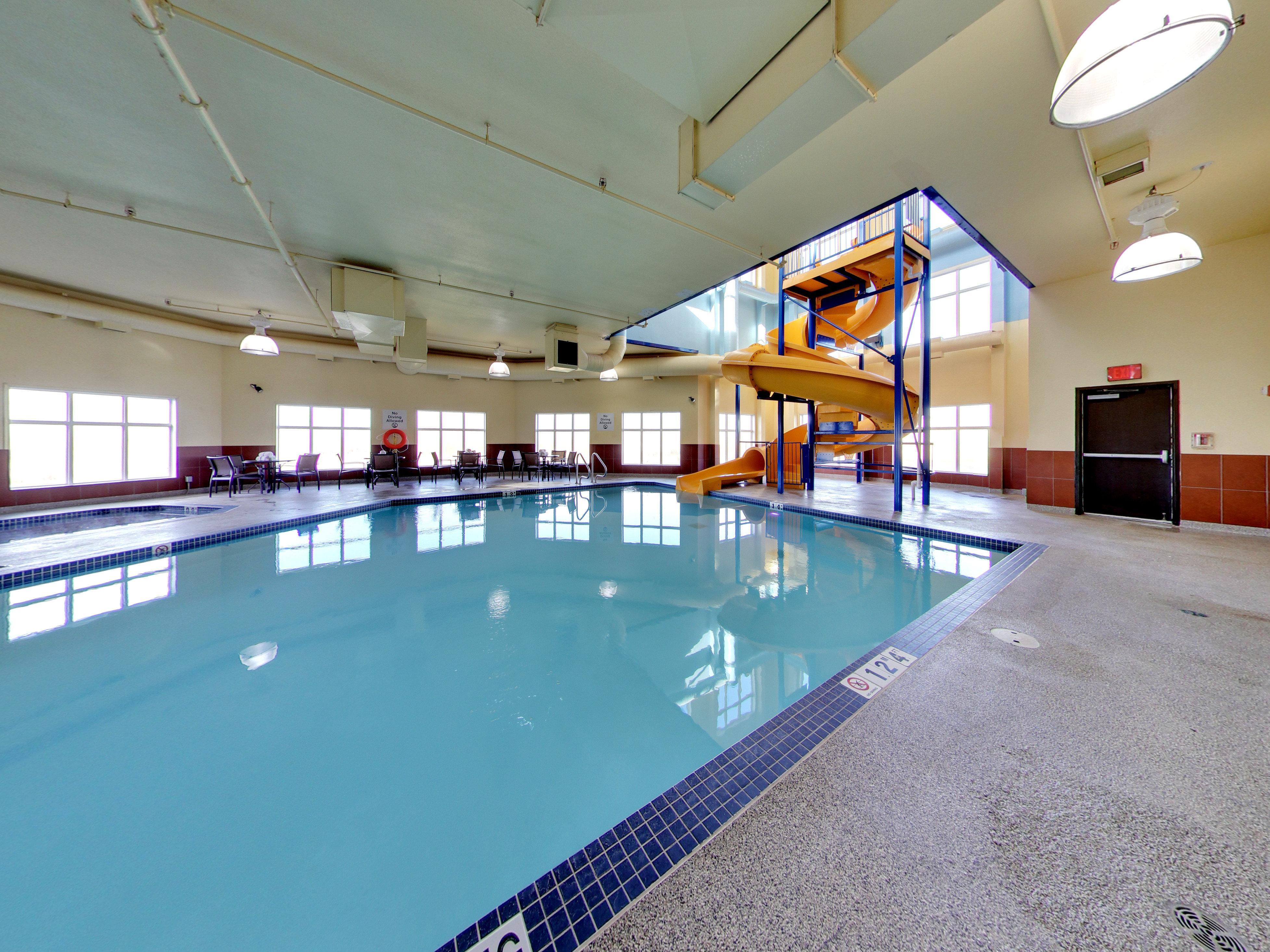 Holiday Inn Express Hotel & Suites - Edmonton International Airport By Ihg Ниску Екстериор снимка