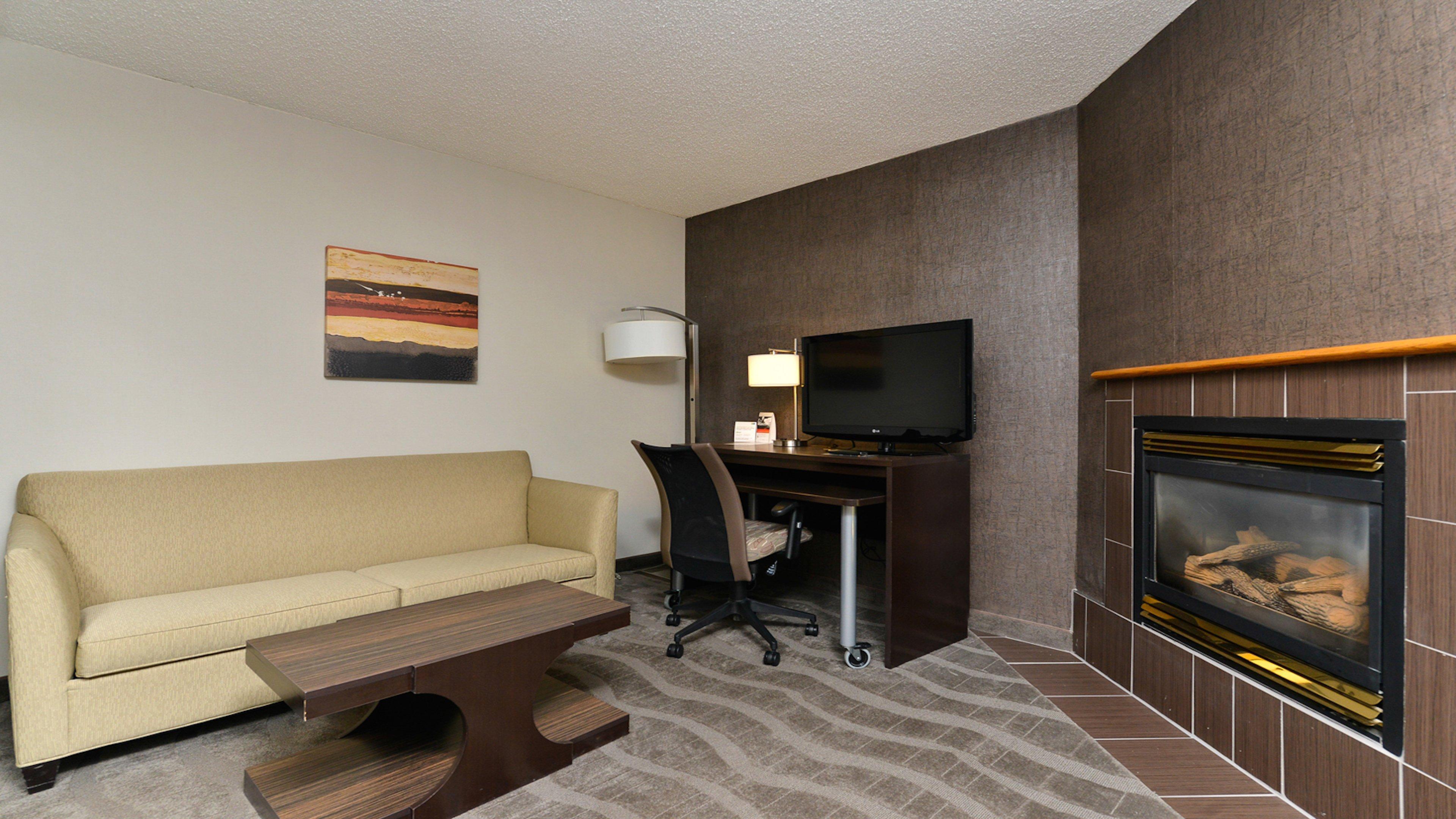 Holiday Inn Express Hotel & Suites - Edmonton International Airport By Ihg Ниску Екстериор снимка