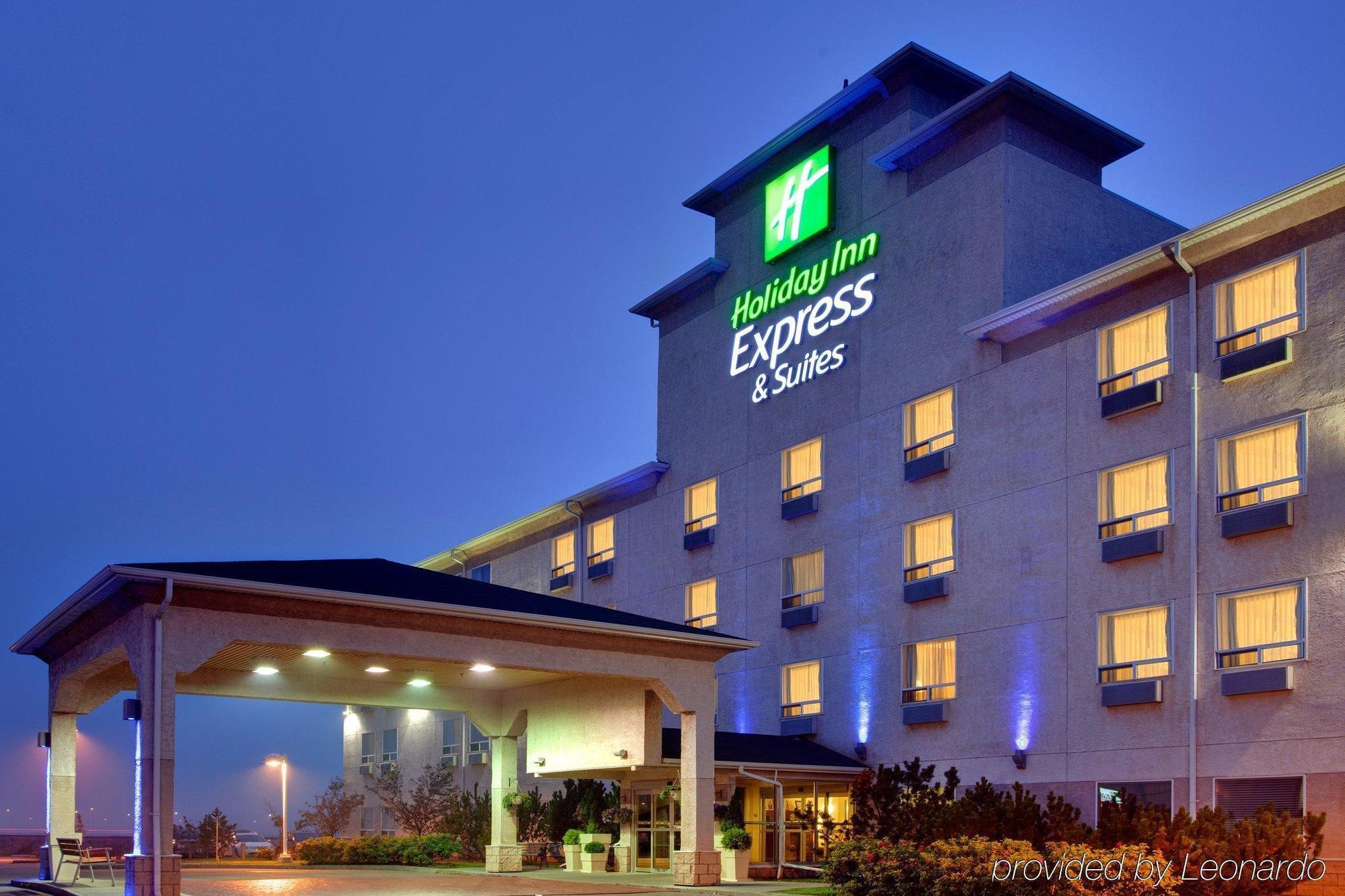 Holiday Inn Express Hotel & Suites - Edmonton International Airport By Ihg Ниску Екстериор снимка